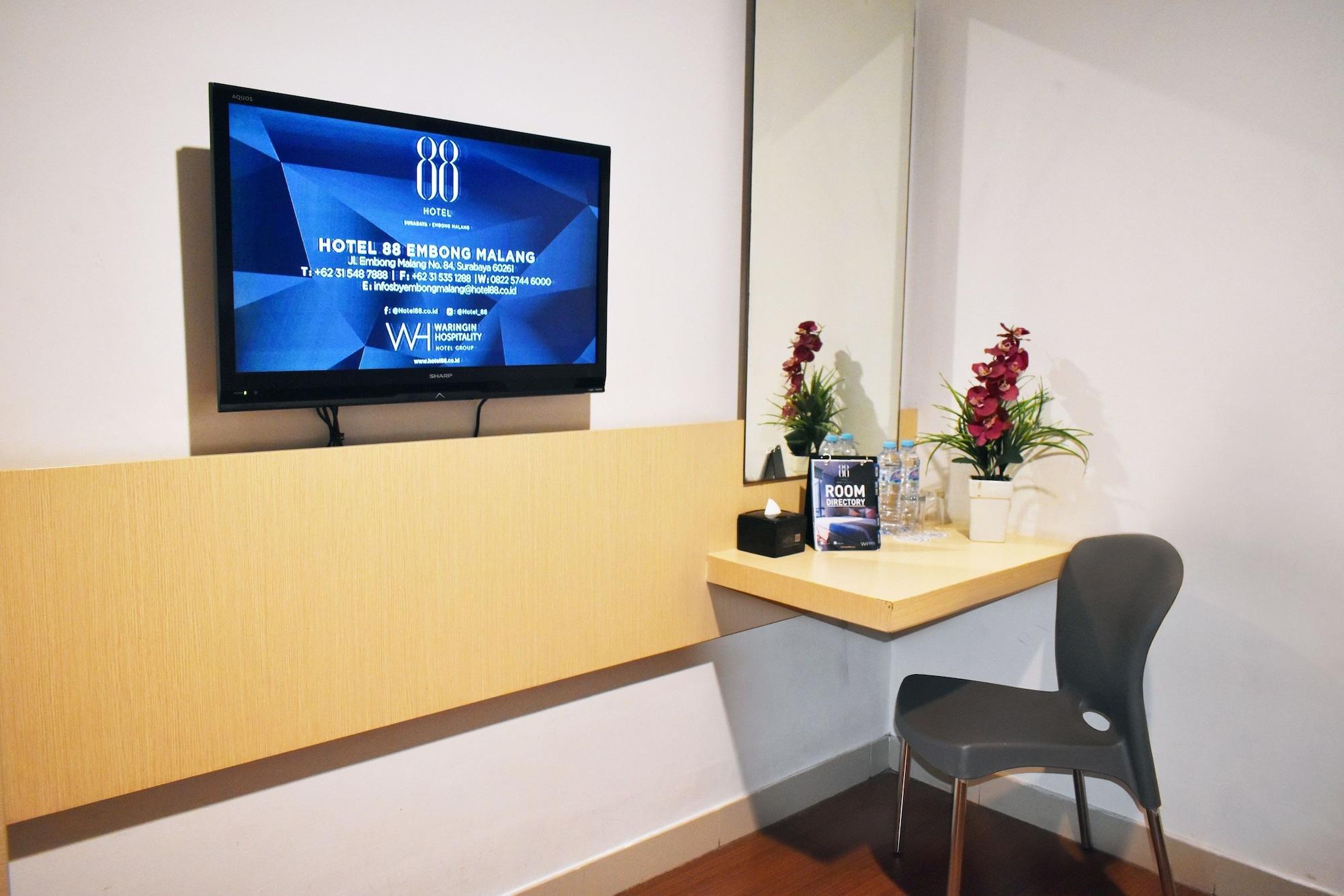 Hotel 88 Embong Malang Tunjungan Surabaya By Wh - Breakfast With The Best View On The Highest Floor And Strategic Location In The City Center Buitenkant foto