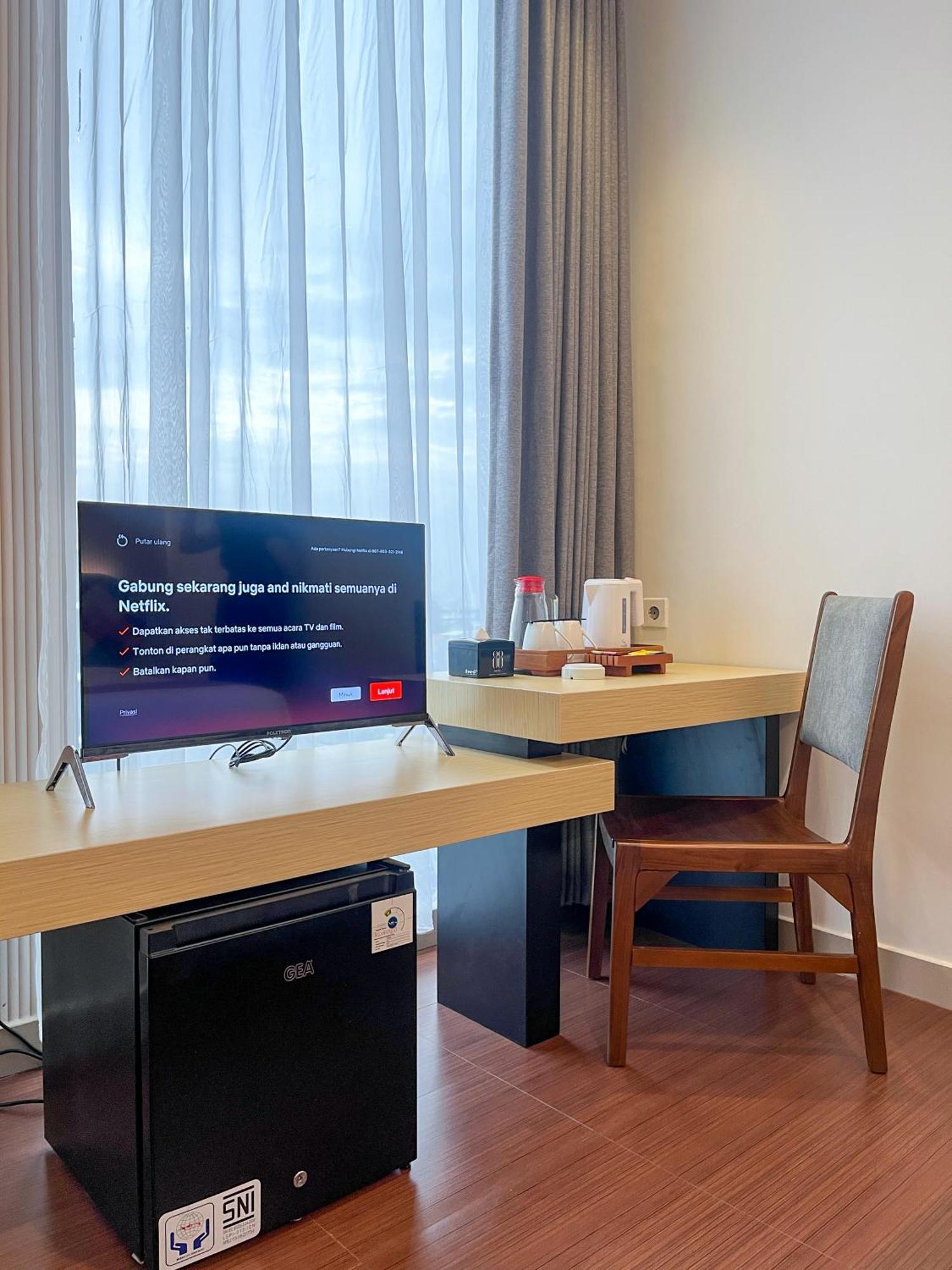 Hotel 88 Embong Malang Tunjungan Surabaya By Wh - Breakfast With The Best View On The Highest Floor And Strategic Location In The City Center Buitenkant foto